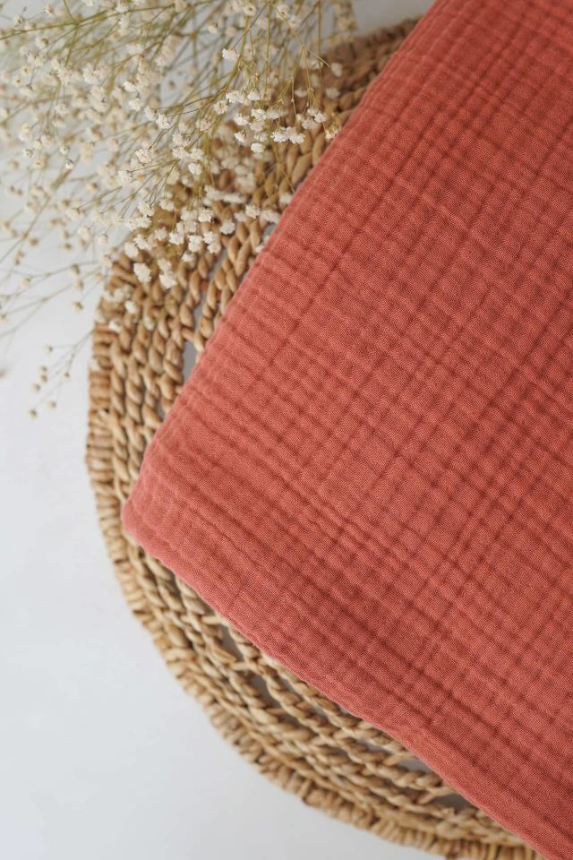 Organik 4 Katlı Kiremit Rengi Müslin Battaniye