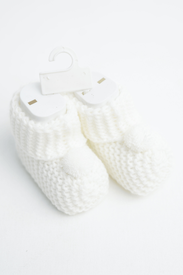 Ponponlu Bebek Patiği Beyaz