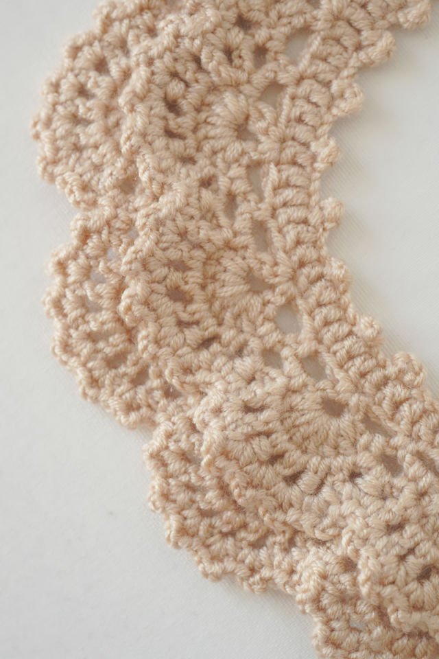 Bej Vintage Örgü Yakalık Çift Katlı