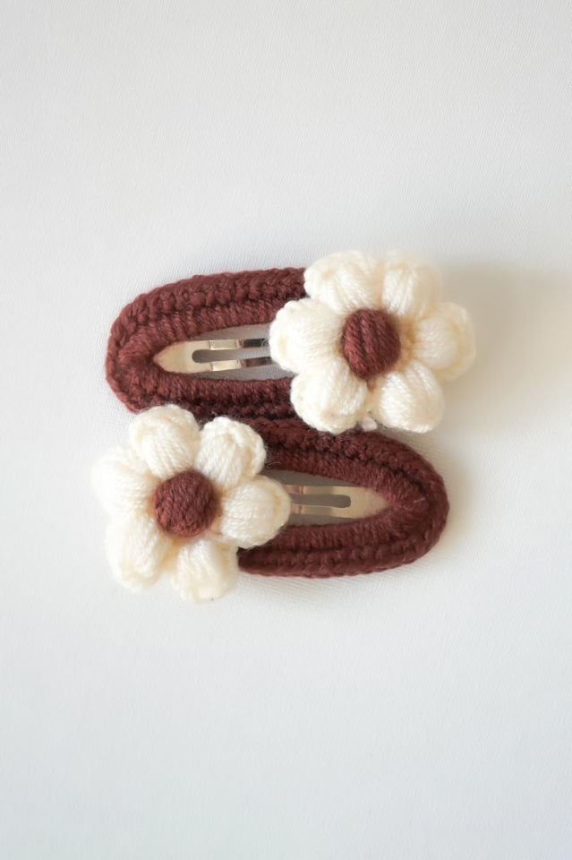 Kahverengi Örgü Toka