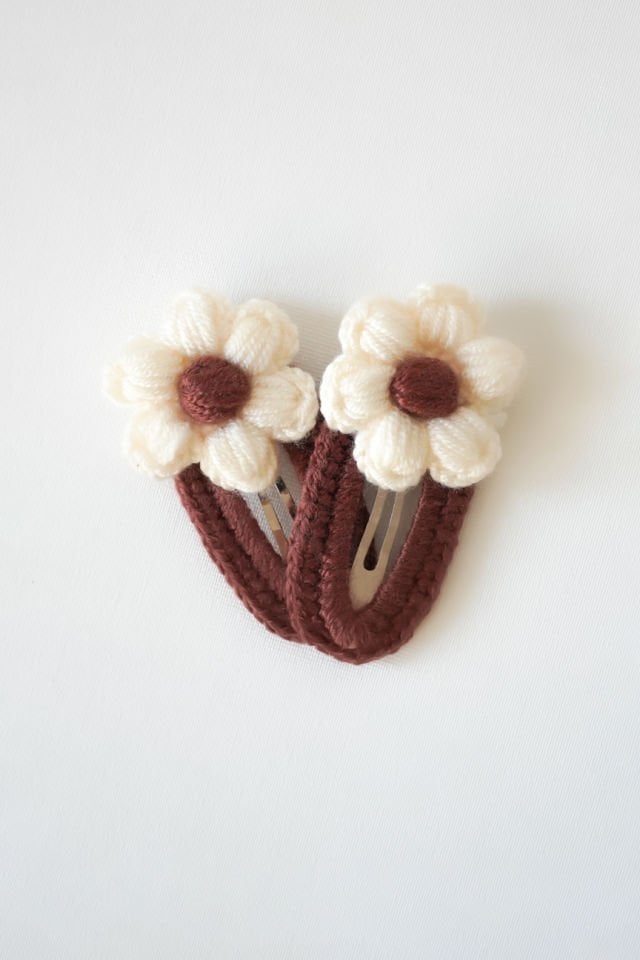 Kahverengi Örgü Toka